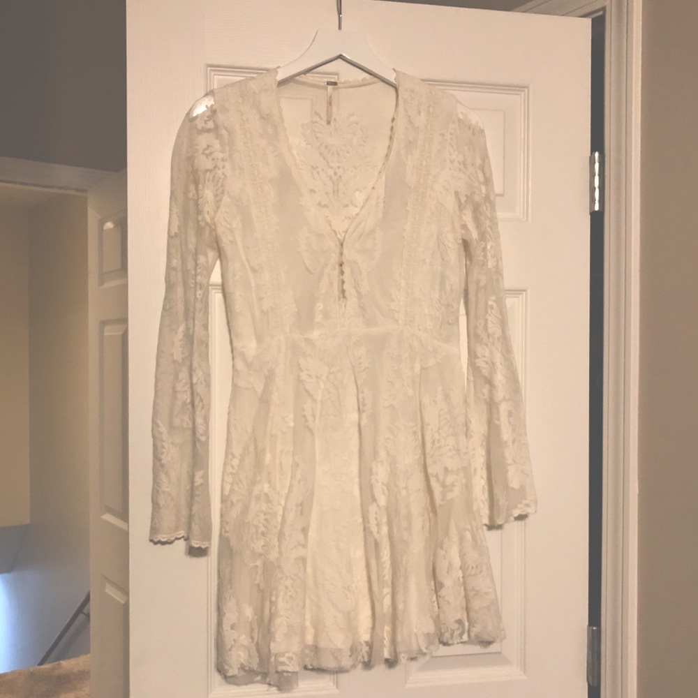 FREE PEOPLE white lace mini dress size 6